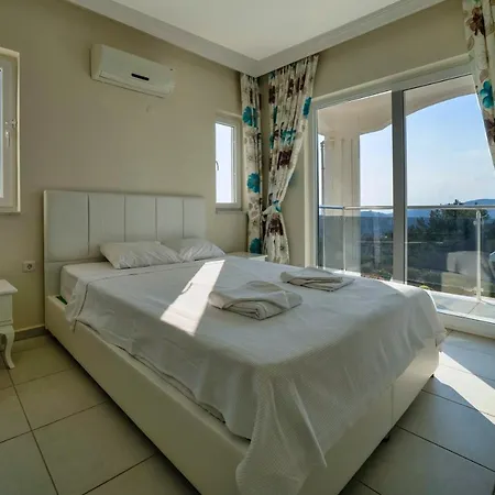 4 Bedroom Luxury Diamond Vilă *