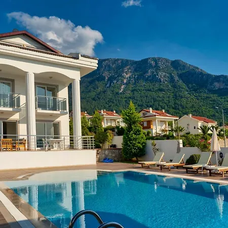 Vilă 4 Bedroom Luxury Diamond